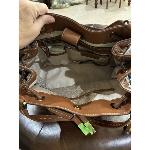 MICHAEL KORS MARINA HANDBAG LARGE NAVY BLUE BROWN CANVAS BROWN TRIM NWT - Picture 9 of 9